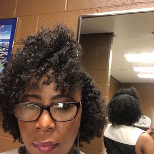 Meet your Posher, Racquel